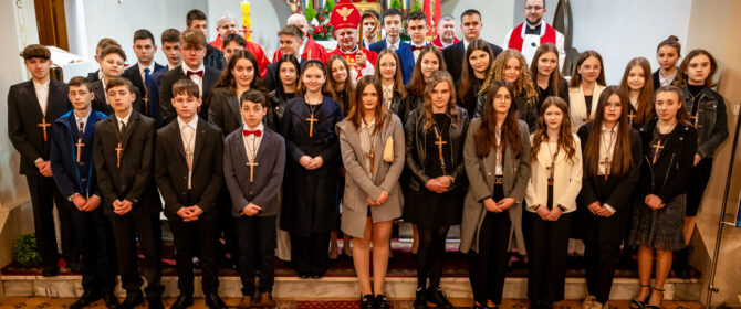 Wzmocnieni Duchem Świętym! Sakrament Dojrzałości Chrześcijańskiej w gminie Łużna! (FOTO)